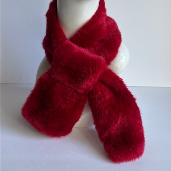 Red Faux Fur Scarf Neckwrap Muffler Warmer Luxurious Fleece Lined - Picture 10 of 10